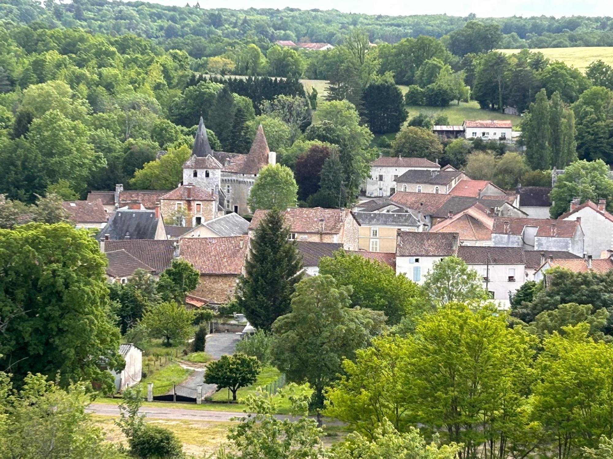 Maison Au Coeur Du Perigord Vert Javerlhac-et-la-Chapelle-Saint-Robert Exterior photo